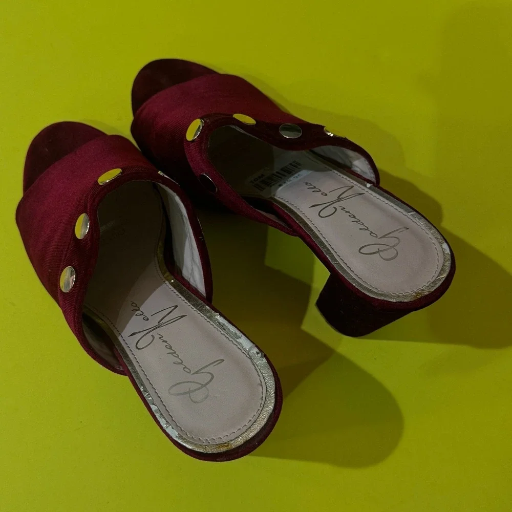 Burgundy Velvet Mule Heels Studded Block Heel Slip-On - Size 10‎ - Picture 5 of 6